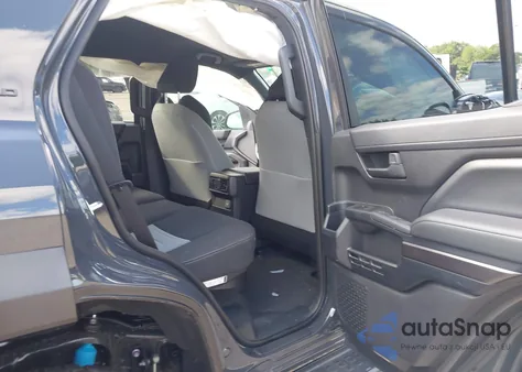 2025 Toyota 4Runner Hybrid Trd Off Road z USA, uszkodzony, nr VIN JTEVB5BR8S5009474